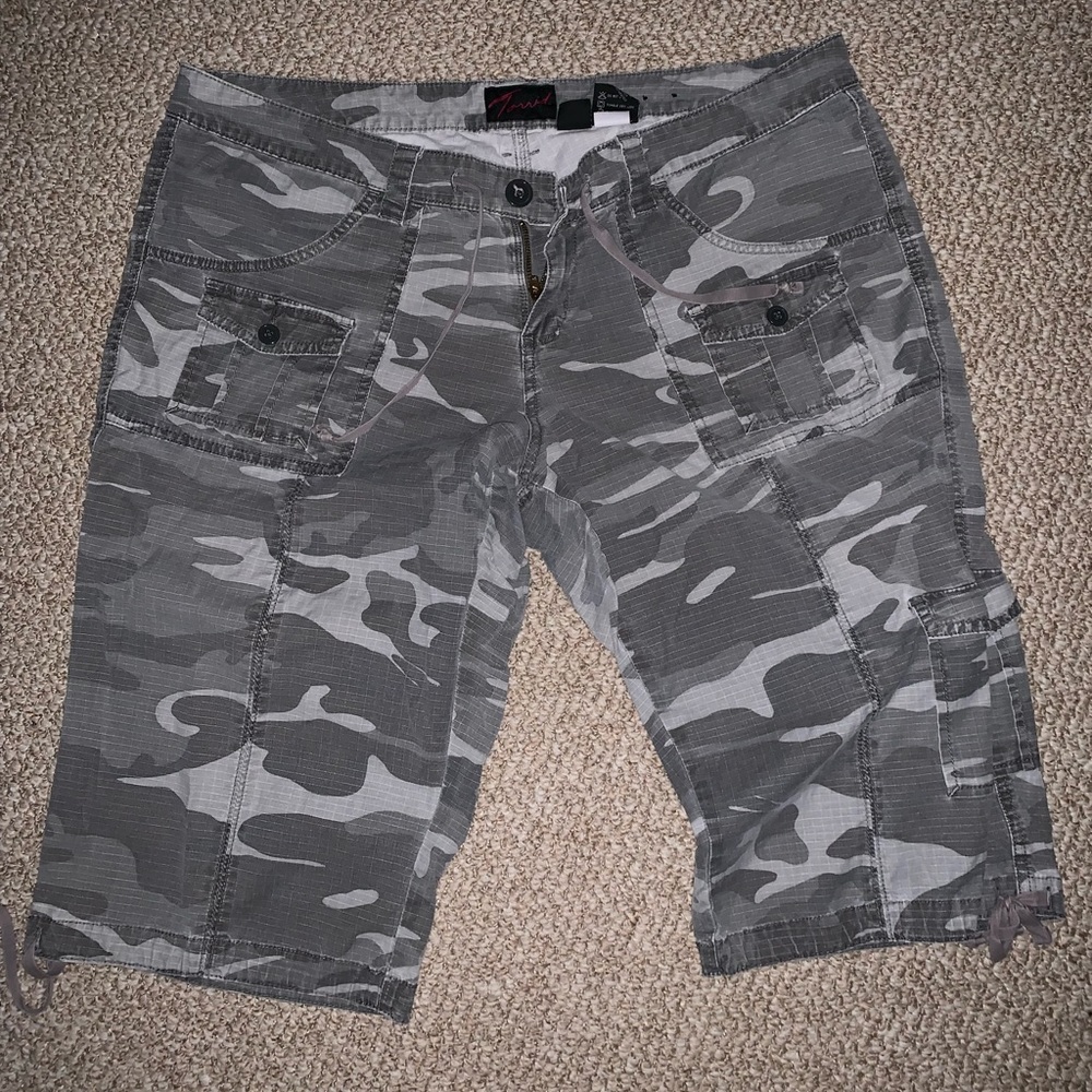 Torrid Capris
